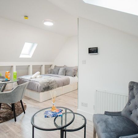 Spacious And Modern Studio In London G ภายนอก รูปภาพ