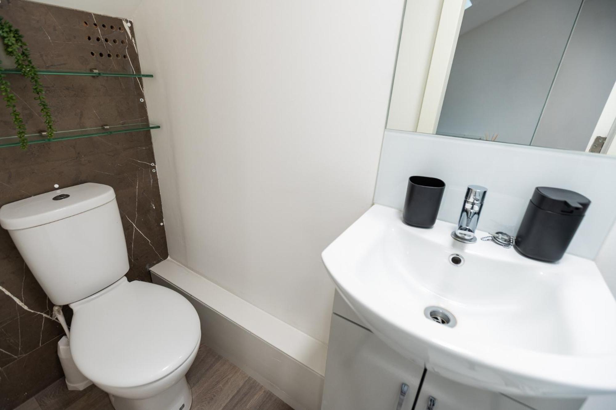 Spacious And Modern Studio In London G ภายนอก รูปภาพ